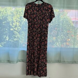 90s/Y2K Black and Red Floral Dress